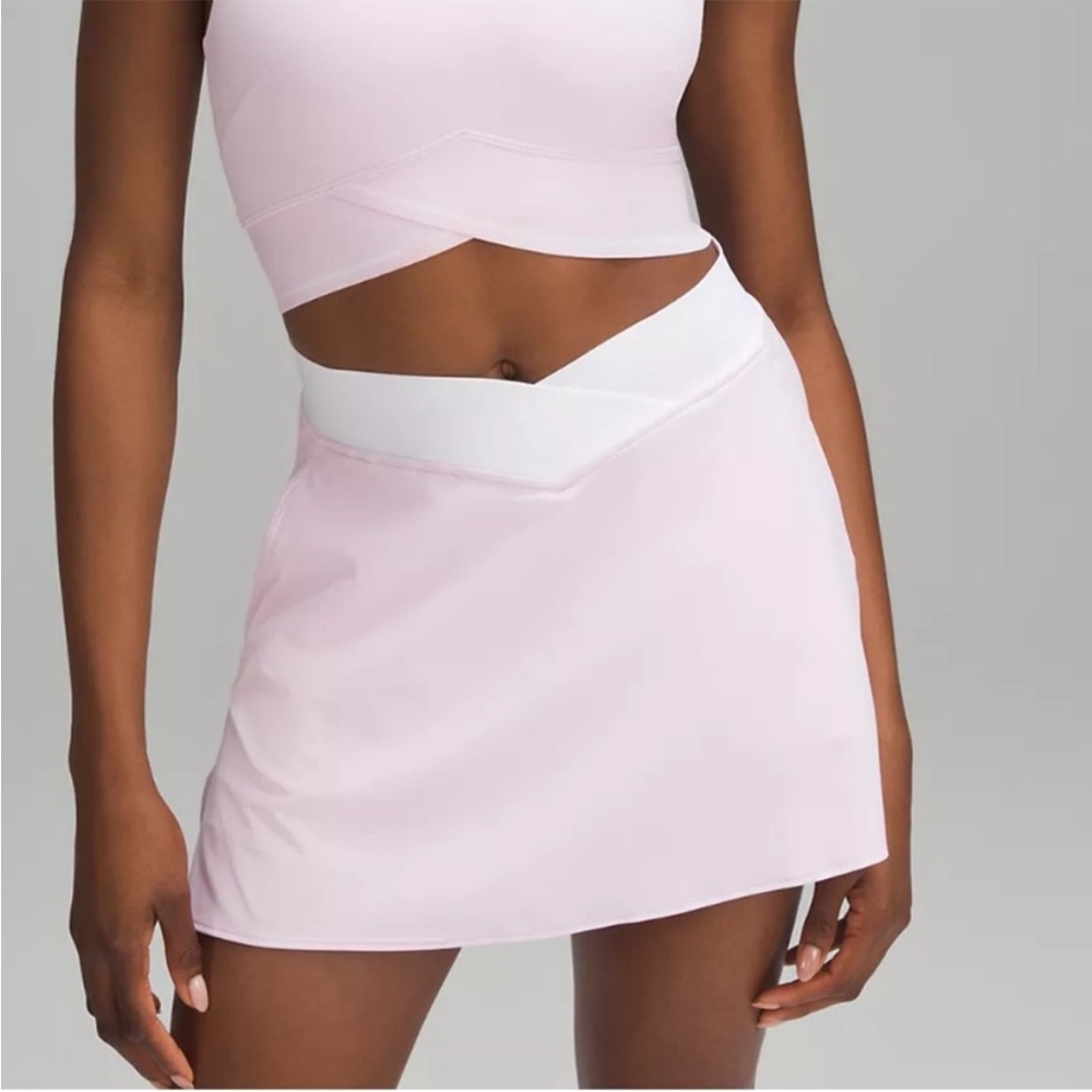 Lululemon V-Waist Mid-Rise Tennis Skirt